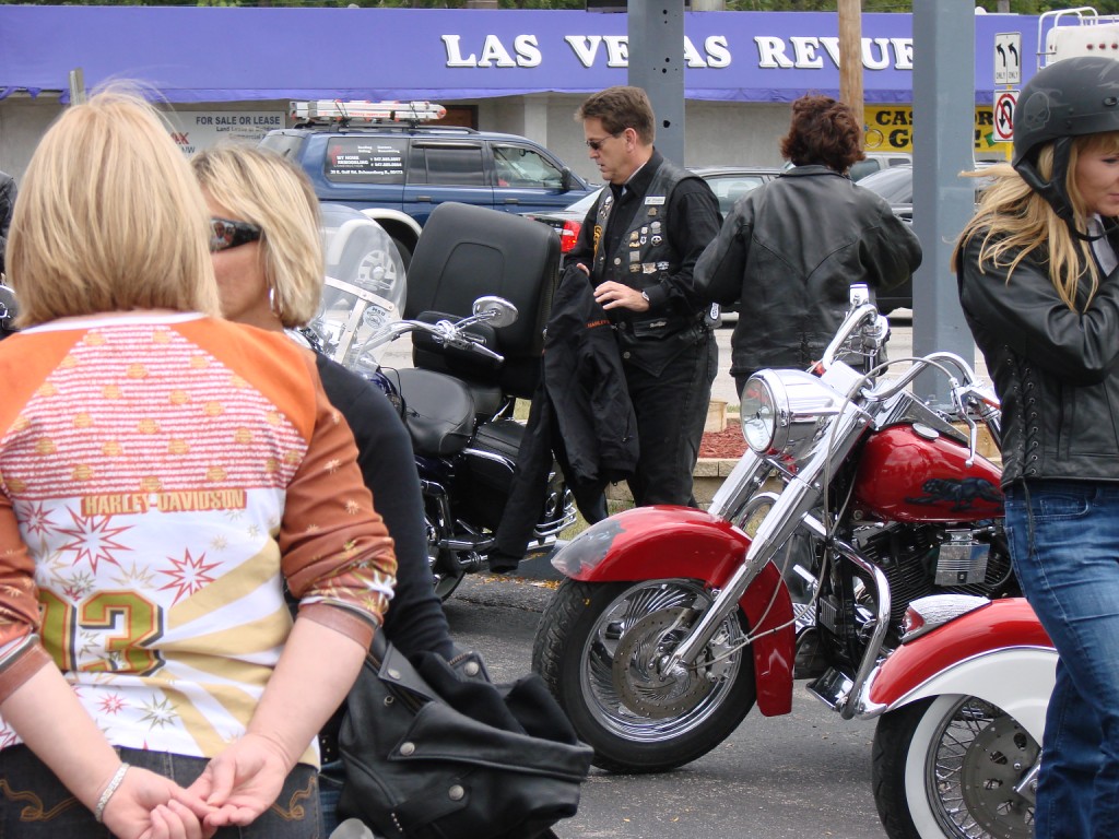 2009.08.22_Top_Cats_Progressive_Dinner_Ride-Numbersman_020_[1024x768]