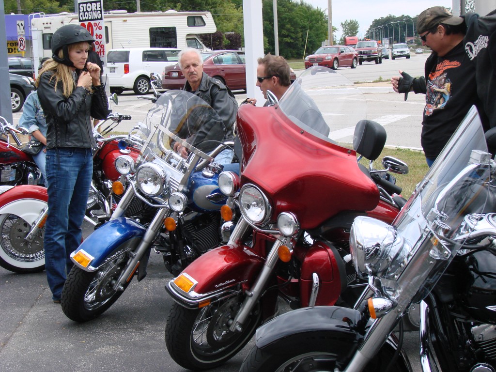2009.08.22_Top_Cats_Progressive_Dinner_Ride-Numbersman_021_[1024x768]